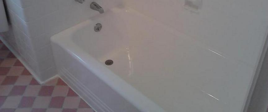 Which tubs should be selected while renovating a washroom