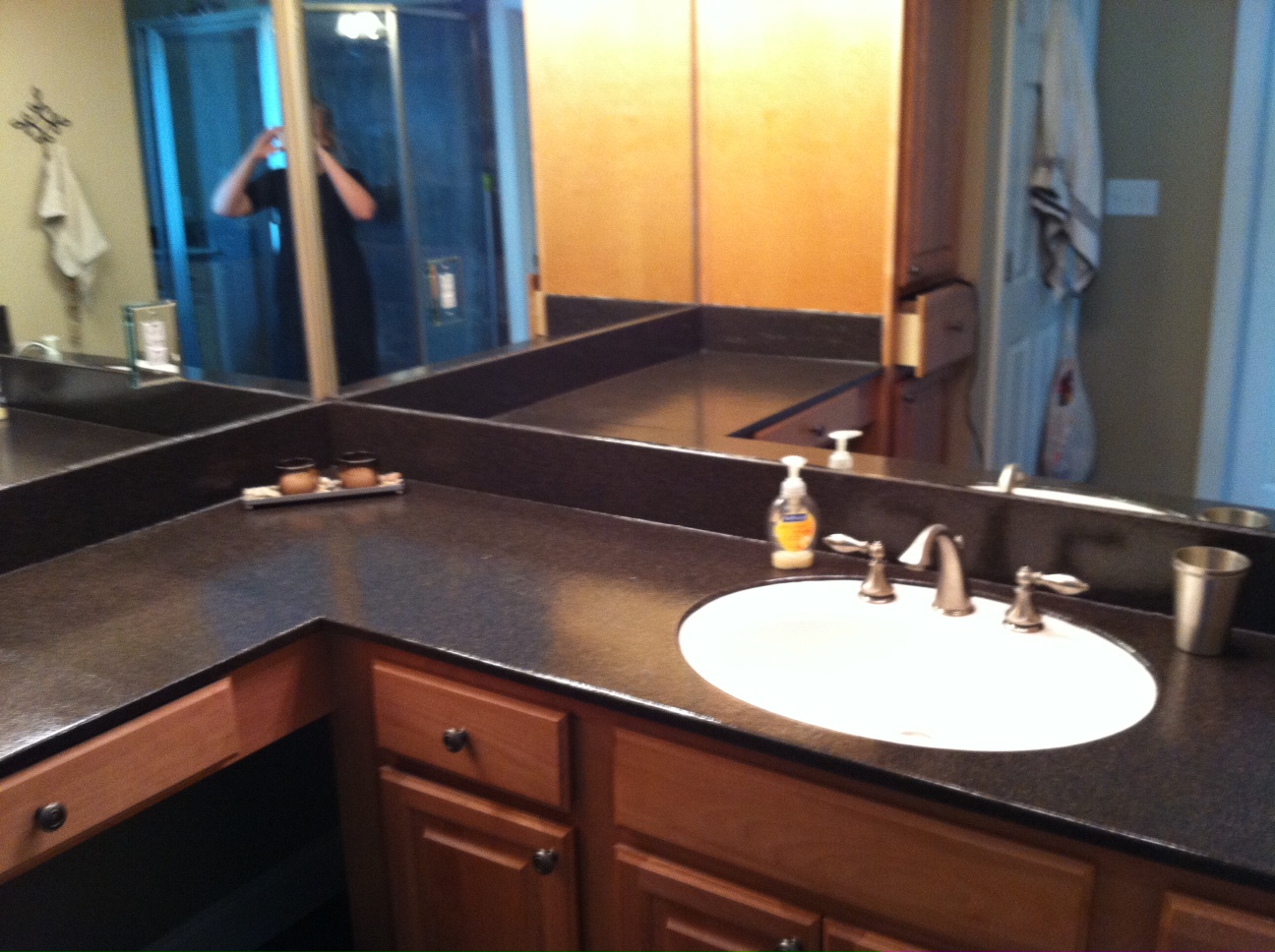 Your favorite countertop is covered by defects: what should be done?