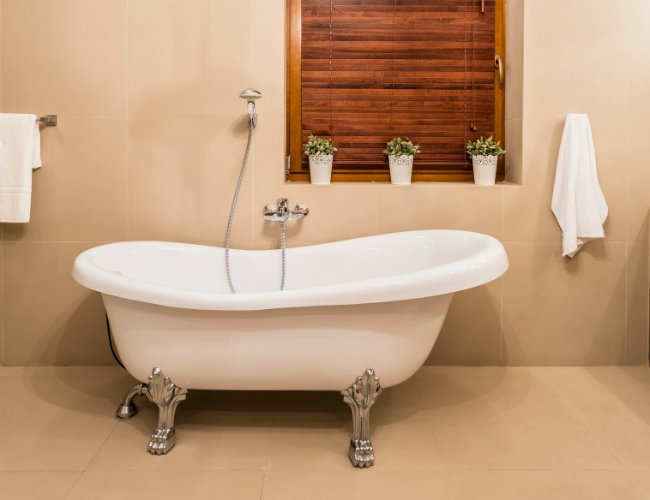 White bathroom: ideas, recommendations, difficulties