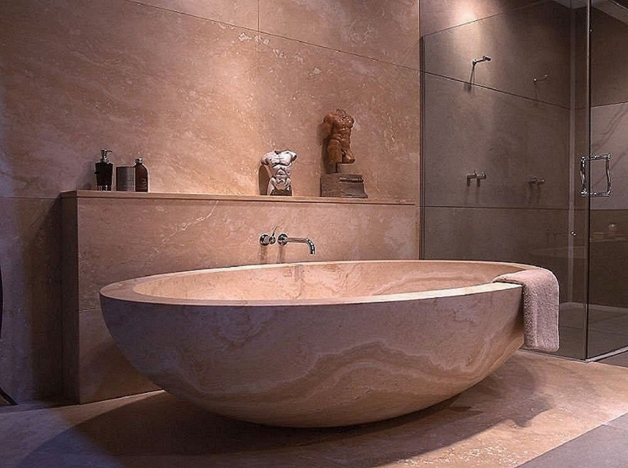 A stone bathtub replacement: are there no alternatives?