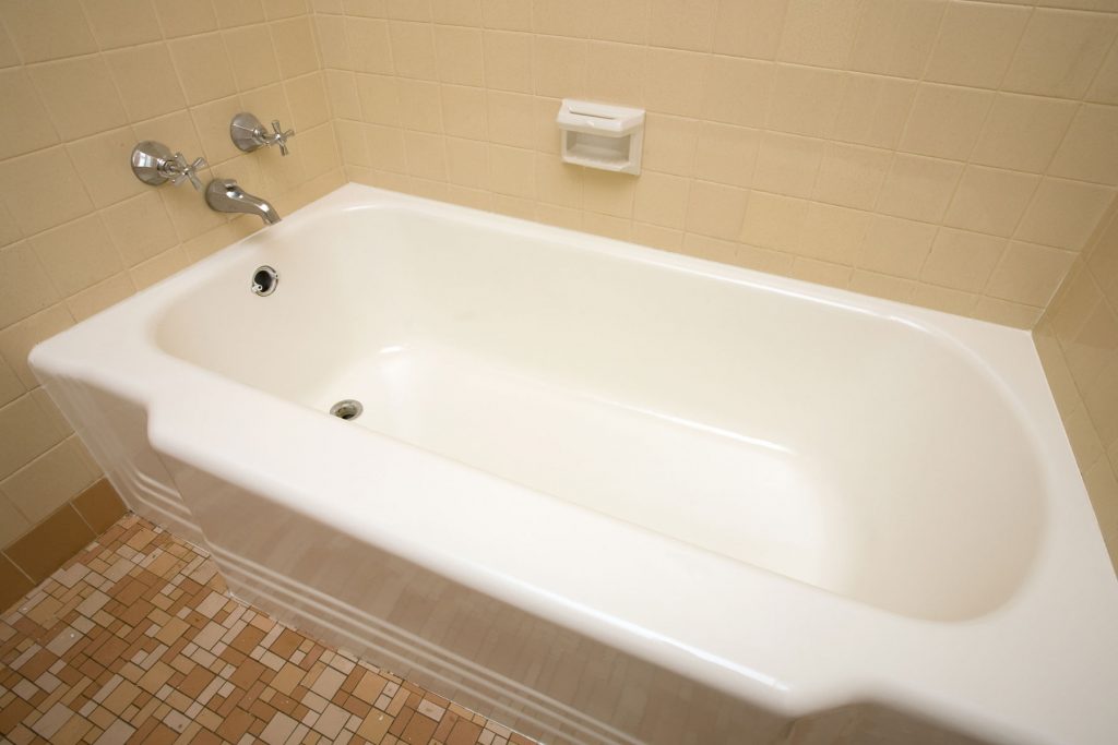bathtub reglazing in Brooklyn