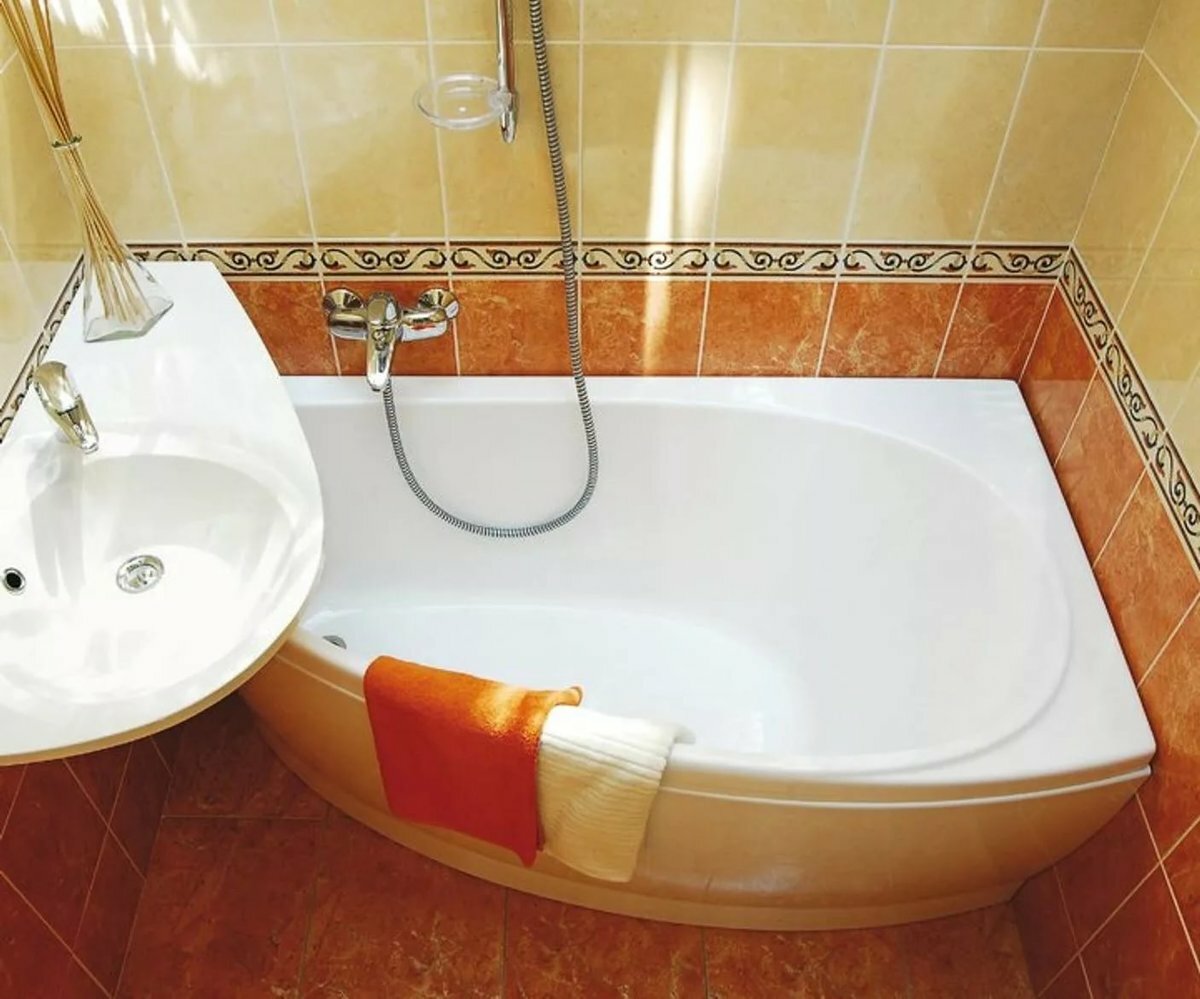 Which mistakes should be avoided while planning a space-limited washroom?