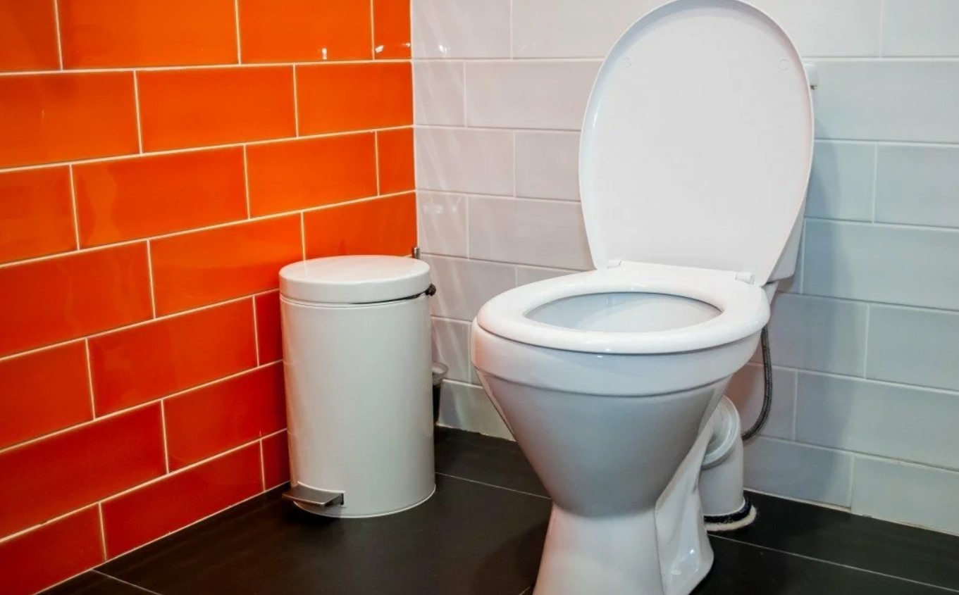 Restoring the look of small washrooms: what should be done by homeowners?