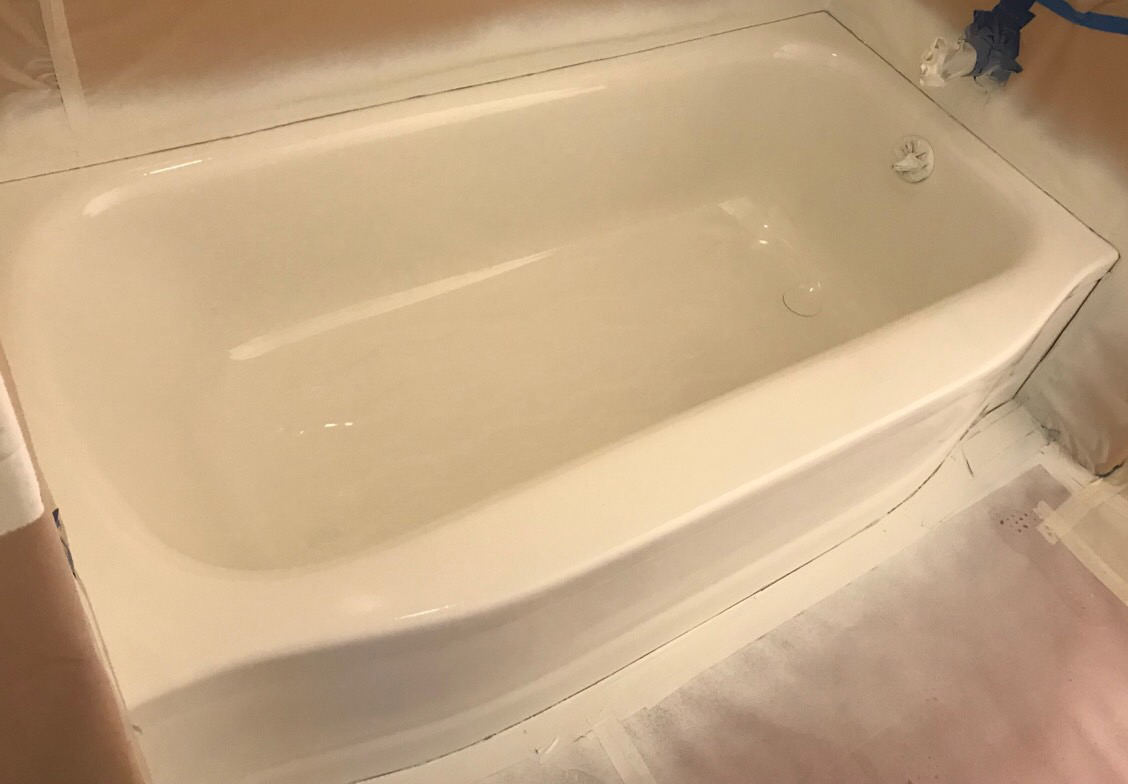 A new life of cast iron tubs: perfect alternative for replacement