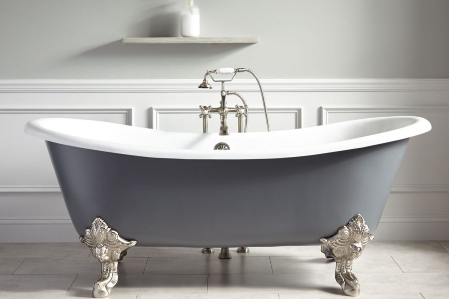 Clawfoot tub installing: what should be taken into account to obtain stylish washroom?