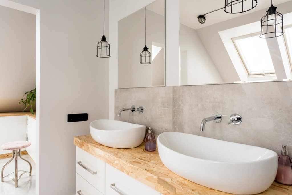 Red color in a bathroom: make your washroom vivid and energetic