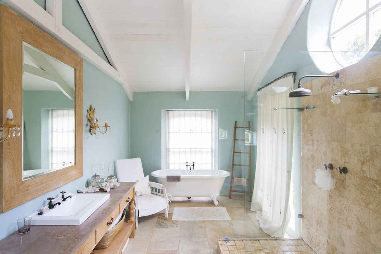 Why following the Internet images while planning a washroom is not a good idea